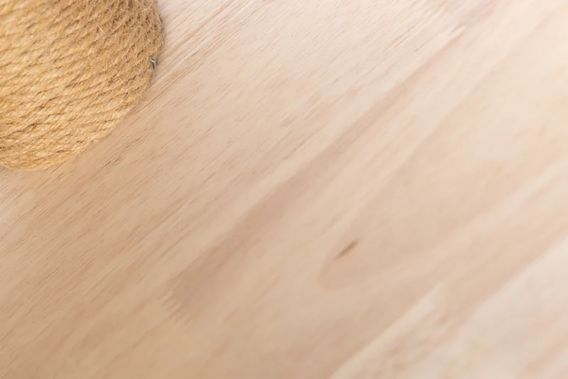 Designed By Lotte Kratzbaum Nela – Holz 56 × 56 × 124 cm braun