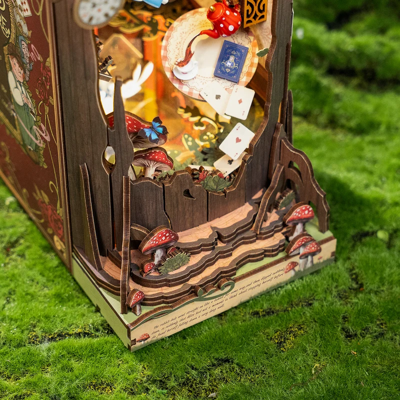 Alice im Wunderland Buch