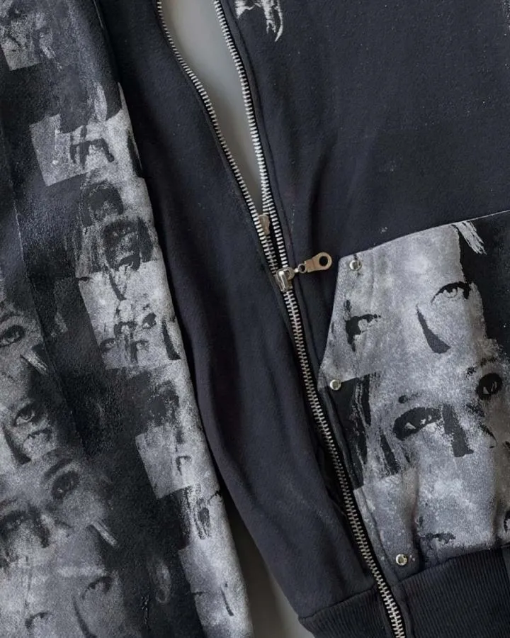 KIIKIO Vintage Graphic Zip-Up Hooded Sweatshirt