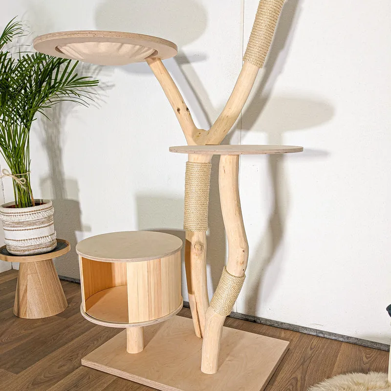 RESERVIERT - Naturkratzbaum 4517 Kratzbaum Natur Holz Design 175 cm hoch Katzenbaum