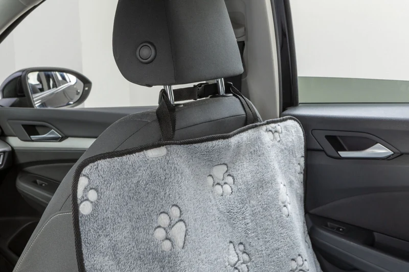 Graue Autoschondecke mit Pfotenprint für Vorder- & Rücksitz