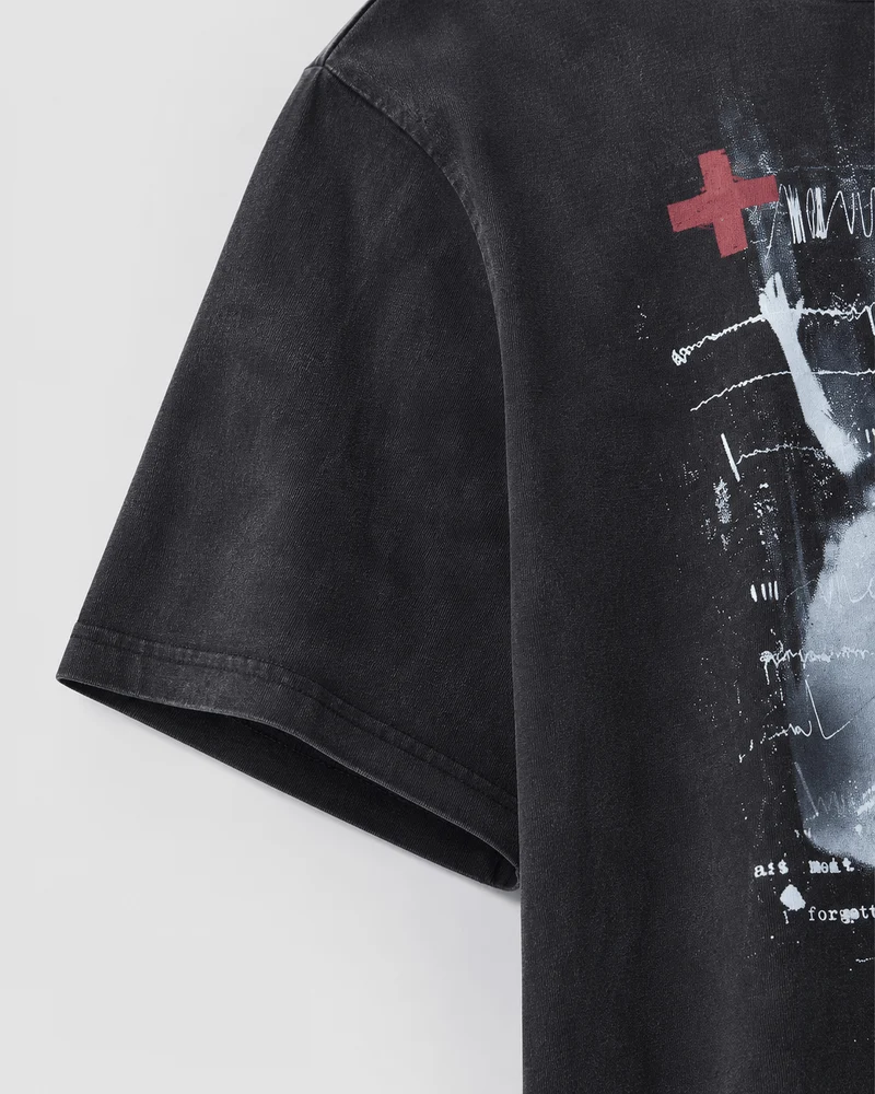KIIKIO Dark Distressed Angel Wing Print T-Shirt