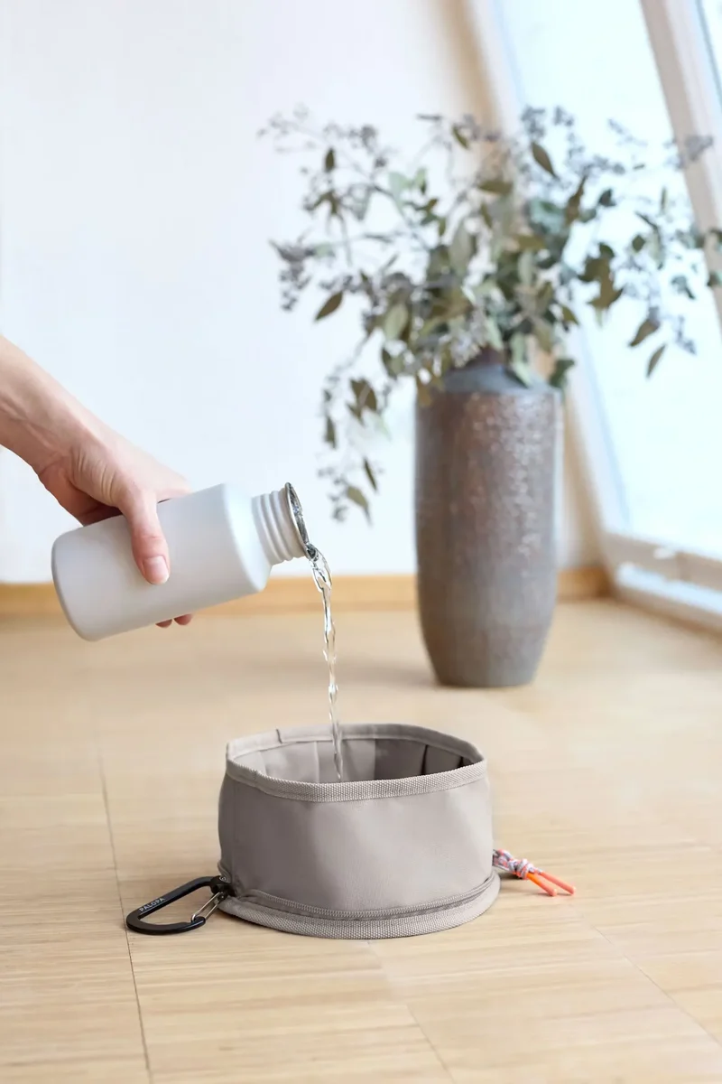 Dog Bowl to go Tura taupe