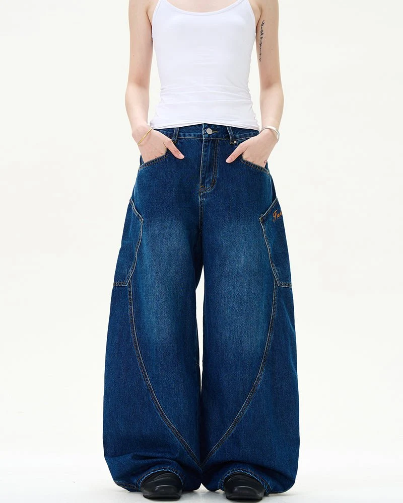 Large Pocket Curved Jeans
