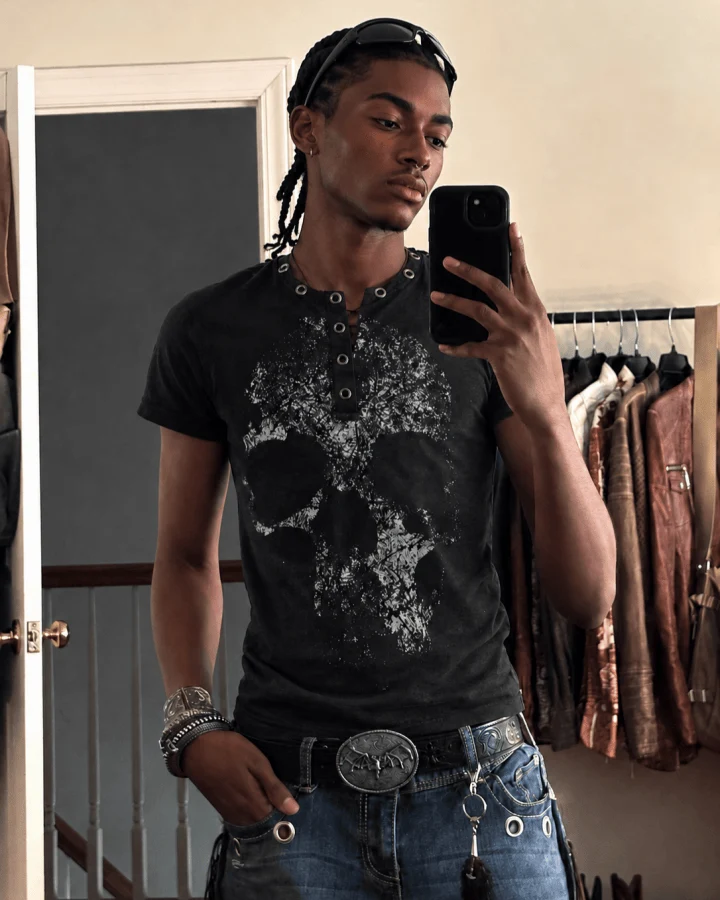 KIIKIO Dark Street Metal-Decorated Crew Neck Tee