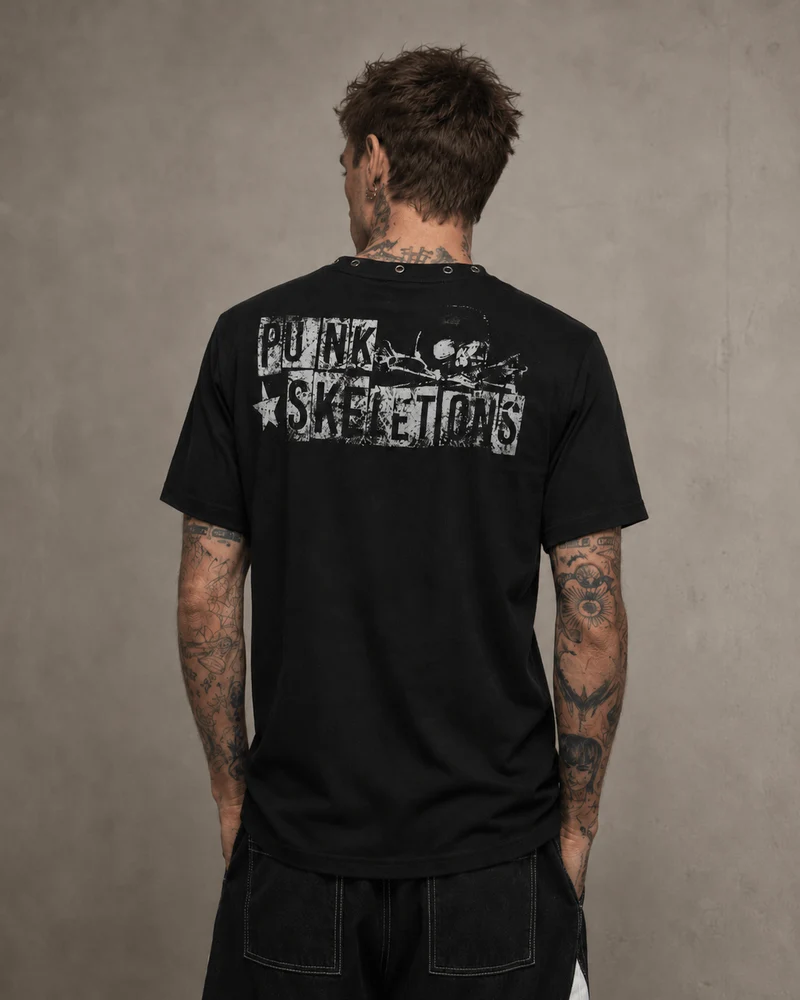 KIIKIO Dark Street Metal-Decorated Crew Neck Tee