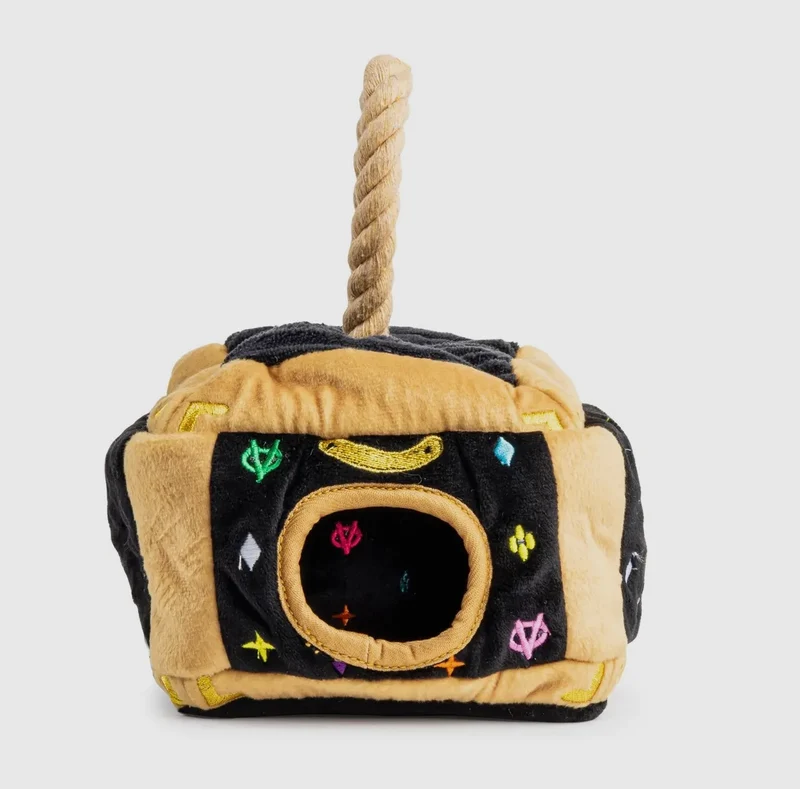 Chewy Vuiton Trunk Hundespielzeug schwarz