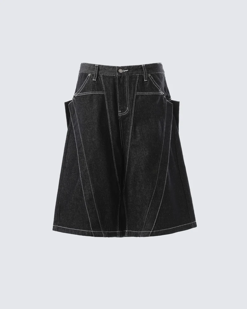 Contrast Stitching Wide-Leg Denim Shorts