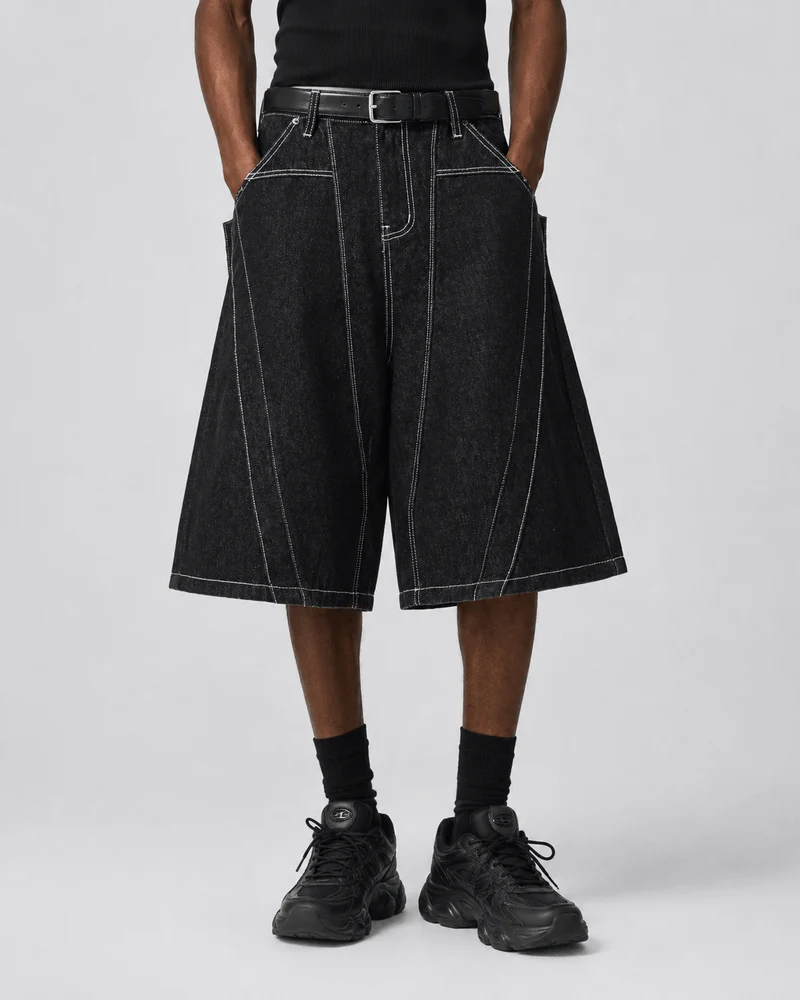 Contrast Stitching Wide-Leg Denim Shorts