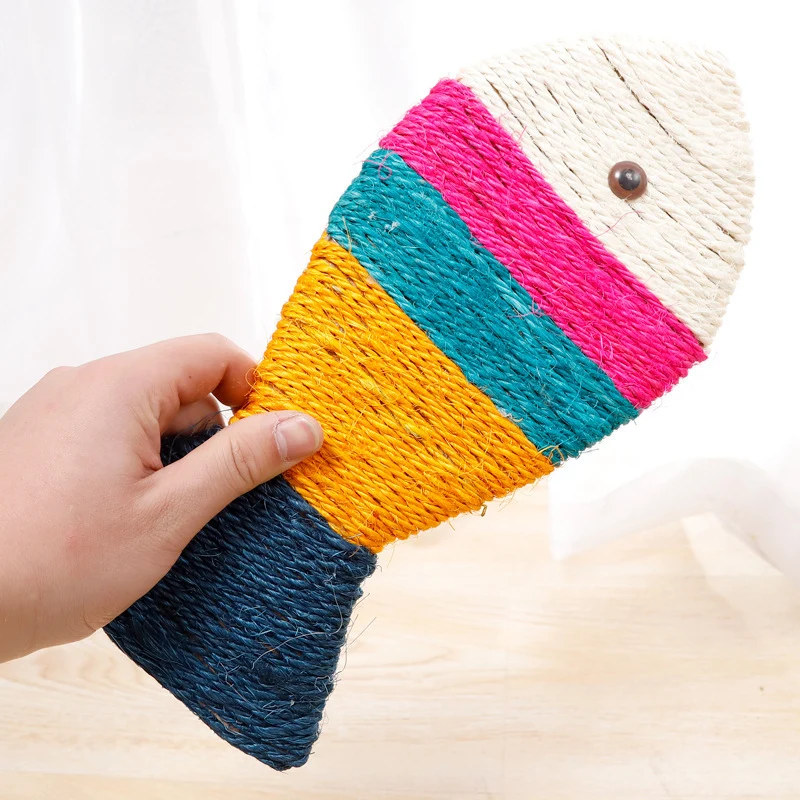 Katzen Kratzpappe, Bunte Streifen Fischform, 36 x 16 cm, Robuste Materialien, umweltfreundliche Essbaren Farbstoffen gefärbt