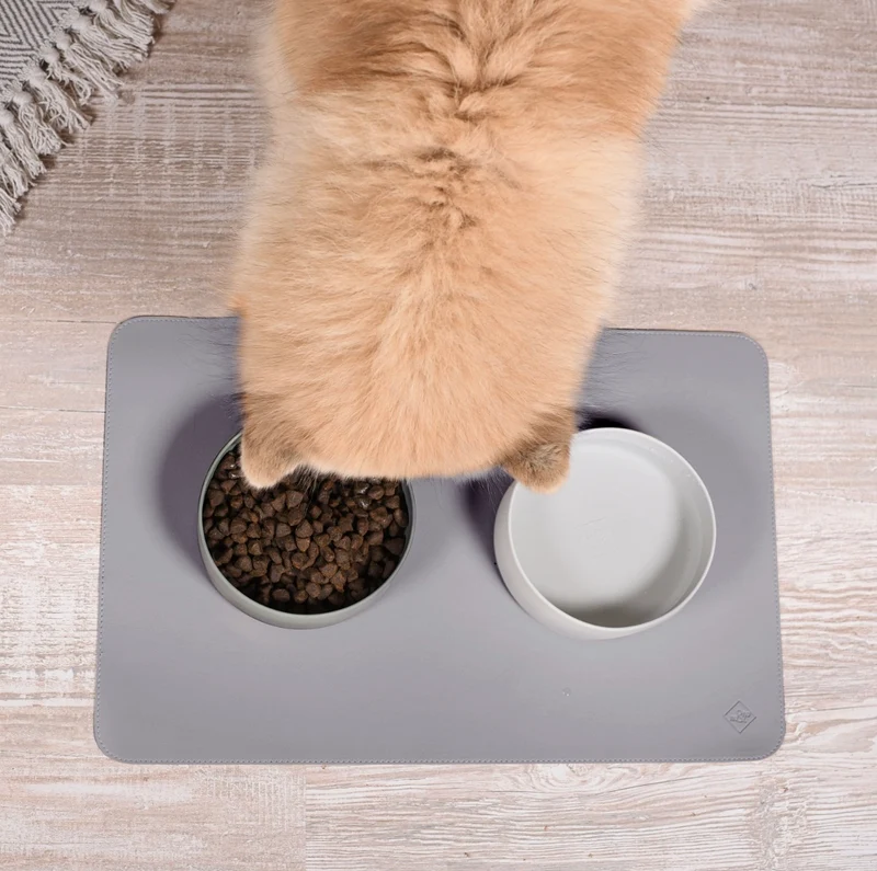 Futternapf-Unterlage aus veganem Leder - Hund & Katze | Grey