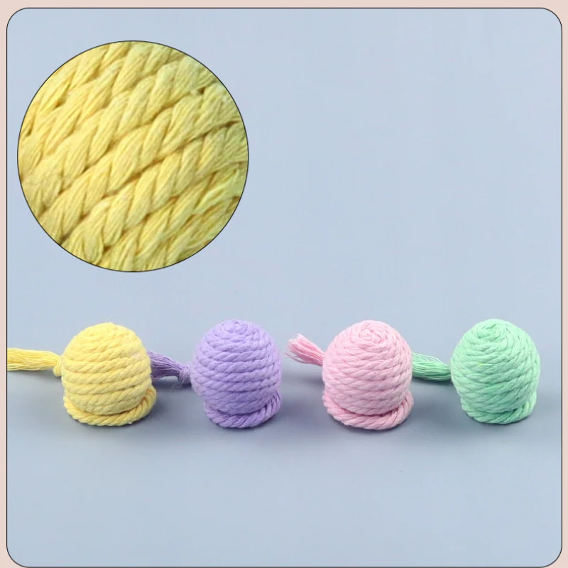 Katzen Spielzeug, Katzenball, 3 cm Baumwollseilball Hängendes Spielzeug, Eingebauter Klangstein, 4 Farben Set
