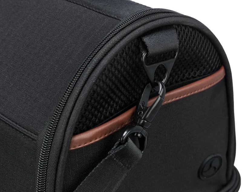 Schwarze Flugzeugtasche Gate für Hunde und Katzen, halbrund mit braunem Kunstleder und Trolley-Schlaufe