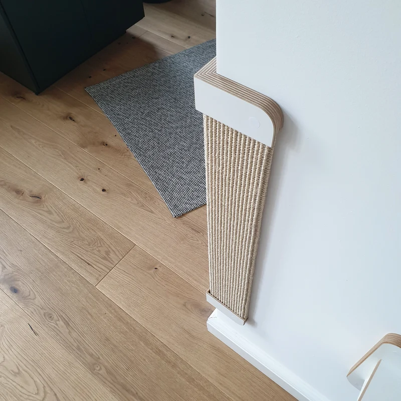 kratzFEST - Ecke | Sisal Katzen ECK-KRATZBRETT für Wandecken - weiß