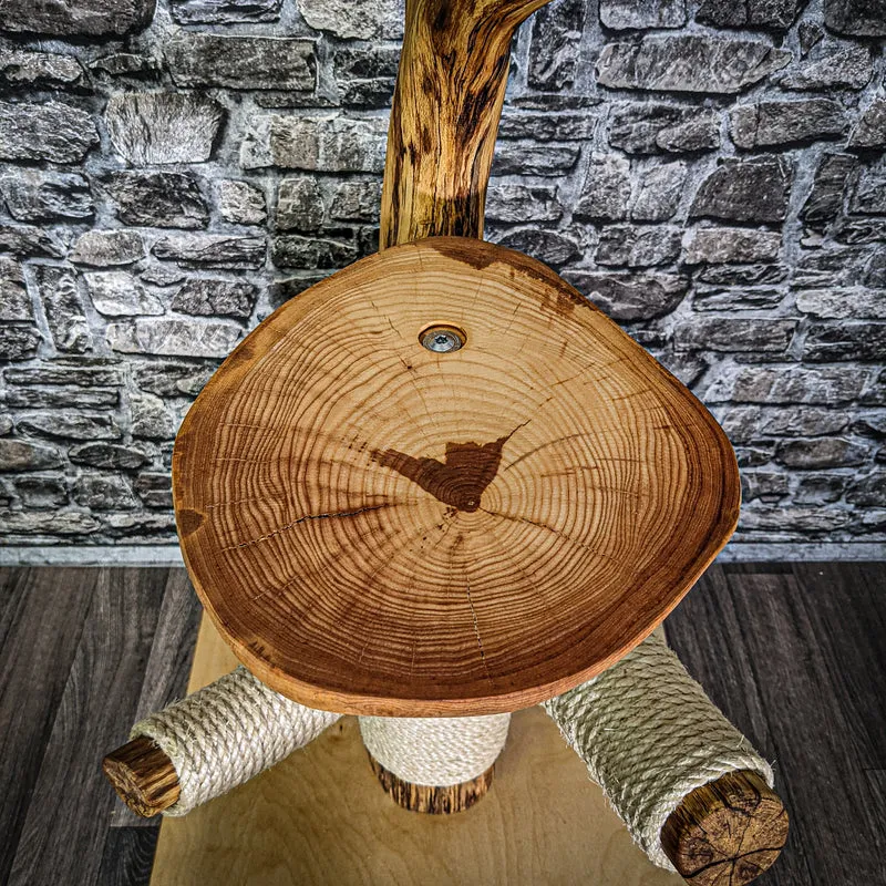 Naturkratzbaum 3313 Kratzbaum Natur Holz Design 127 cm hoch Katzenbaum