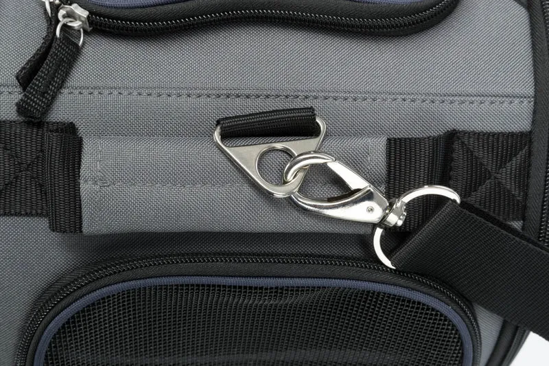 Graue Flugzeugtasche Wings für Hunde und Katzen mit Traglast bis zu 20 kg und Trolley-Schlaufe